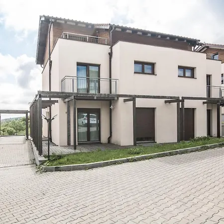 Ficusului Aparthotel *