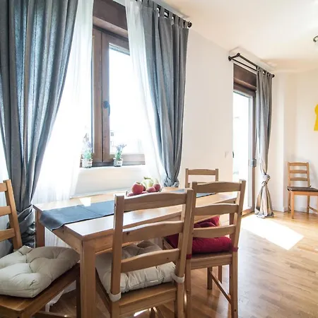 Ficusului Aparthotel *