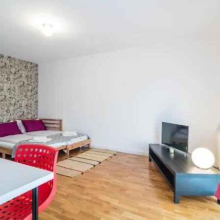 Ficusului Aparthotel *