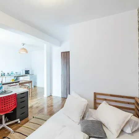 Aparthotel Ficusului *